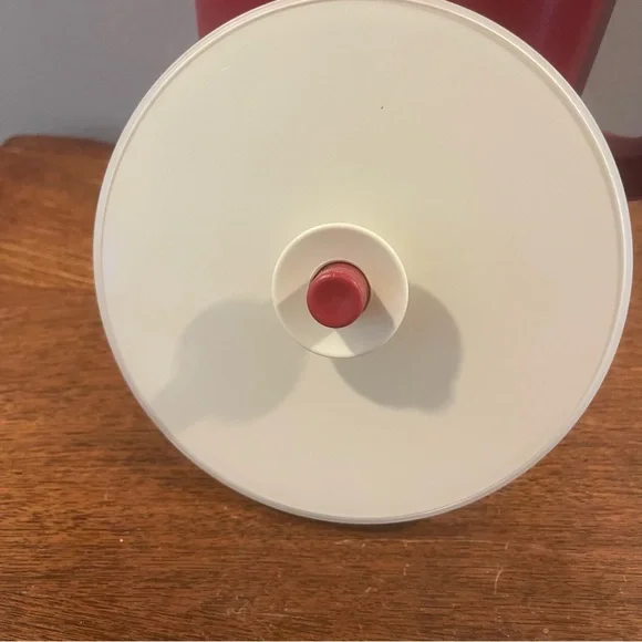 Tupperware Gallon Pitcher With Lid - Picture 7 of 10